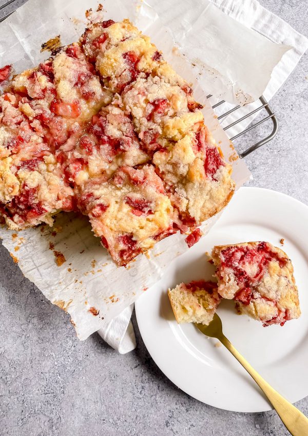 Make My Strawberry Buckle – Your New Brunch Favorite!