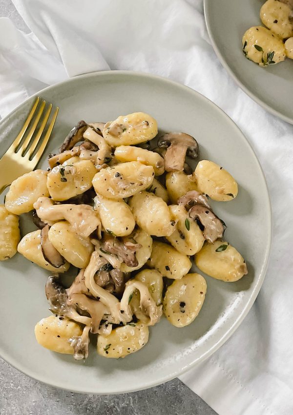 Creamy Truffled Mushroom Ragú with Gnocchi – Even Carnivores Will Love This Vegetarian Dish!