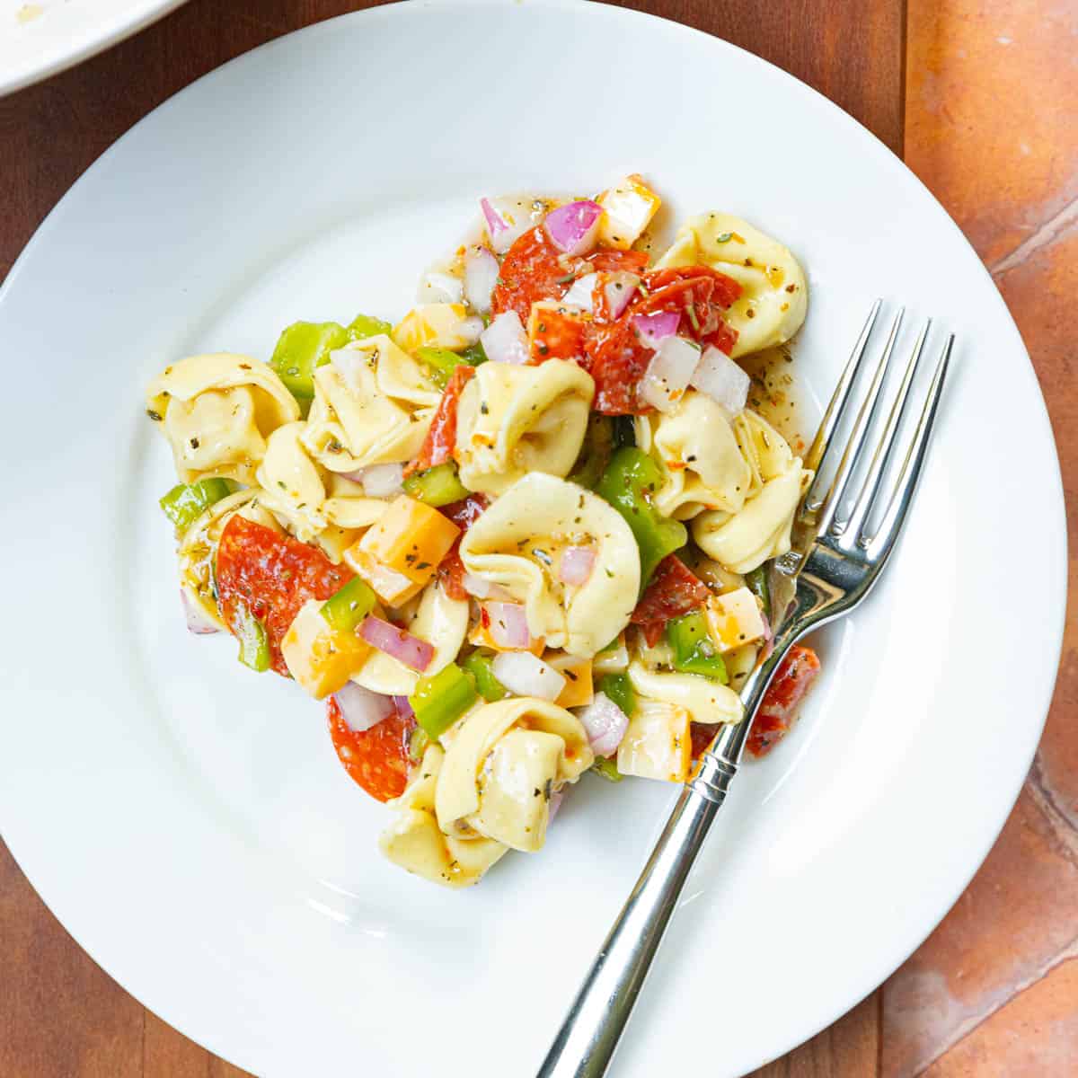 Summer Tortellini Salad (Easy Cold Pasta Salad Recipe) - Seasoned and ...