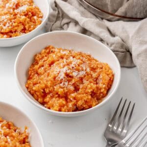 Creamy tomato pastina in a bowl.